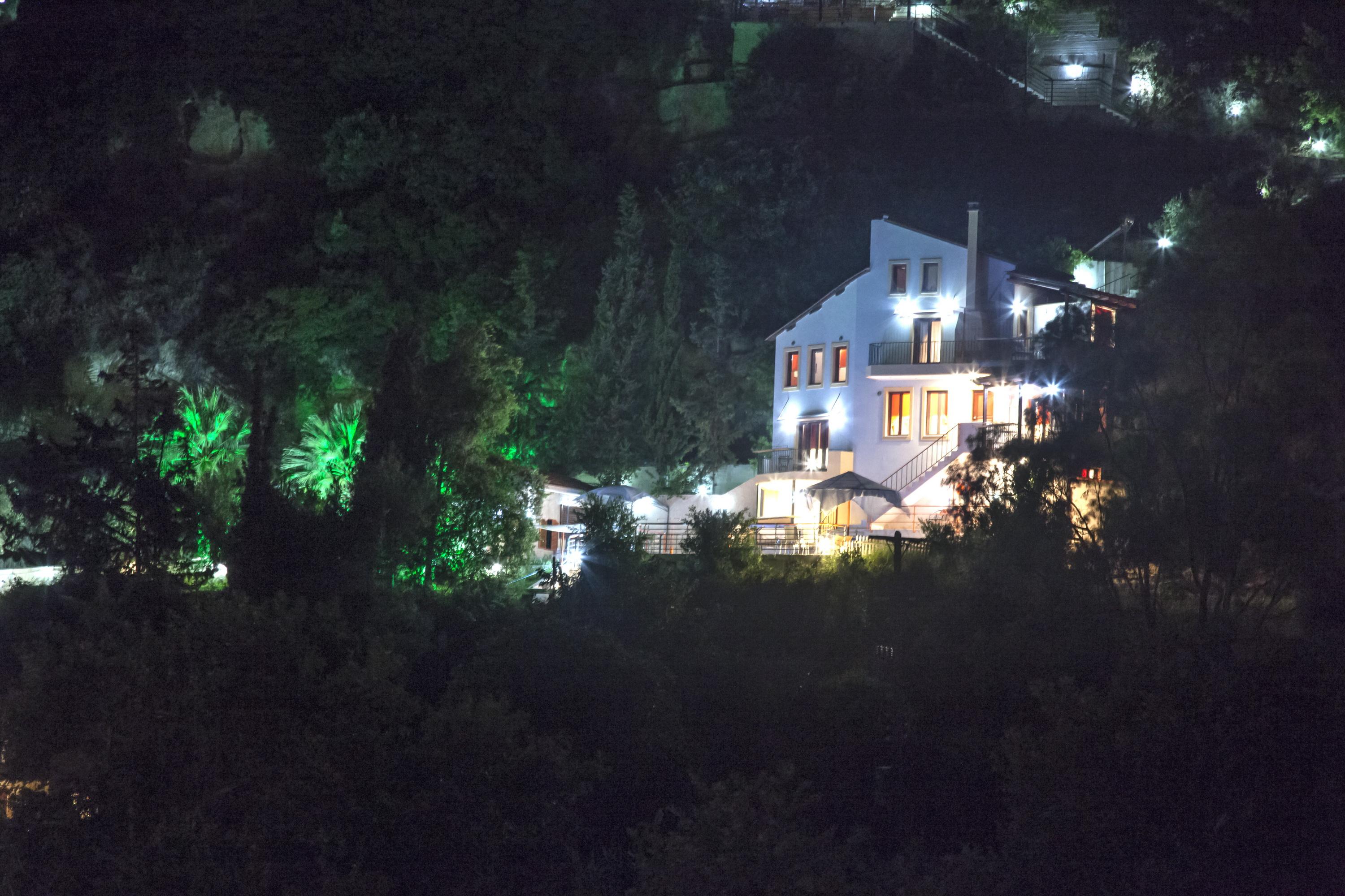 Estate Kares Aparthotel Tilisos Bagian luar foto